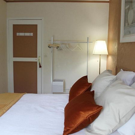 Chambres A La Maison Hermitage Aincourt Bagian luar foto