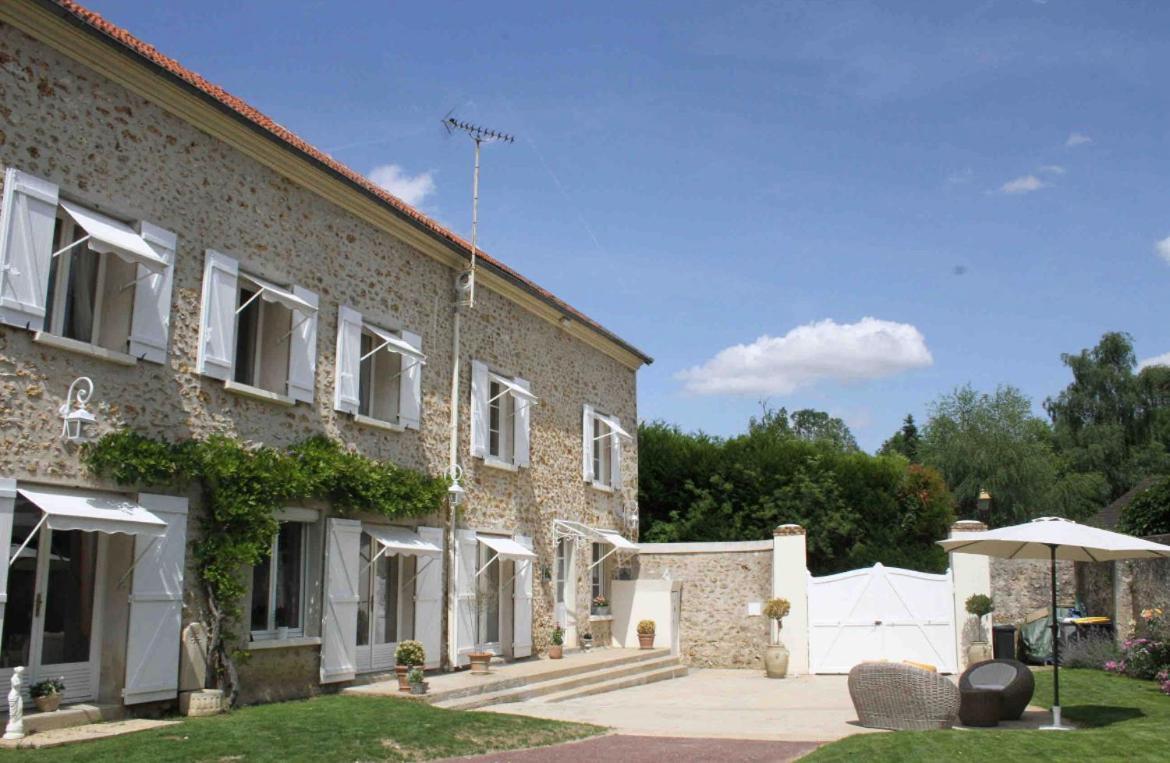 Chambres A La Maison Hermitage Aincourt Bagian luar foto
