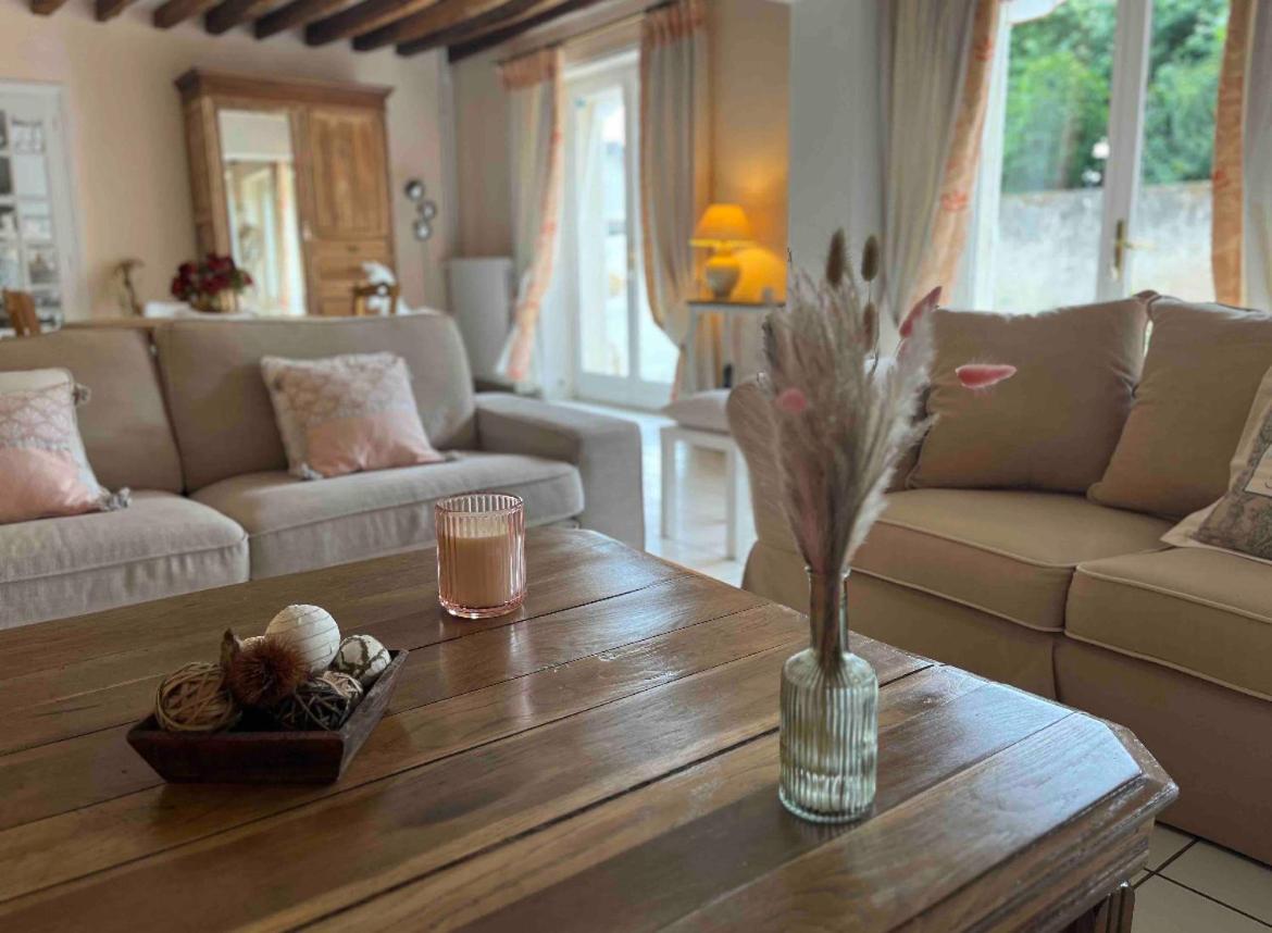 Chambres A La Maison Hermitage Aincourt Bagian luar foto