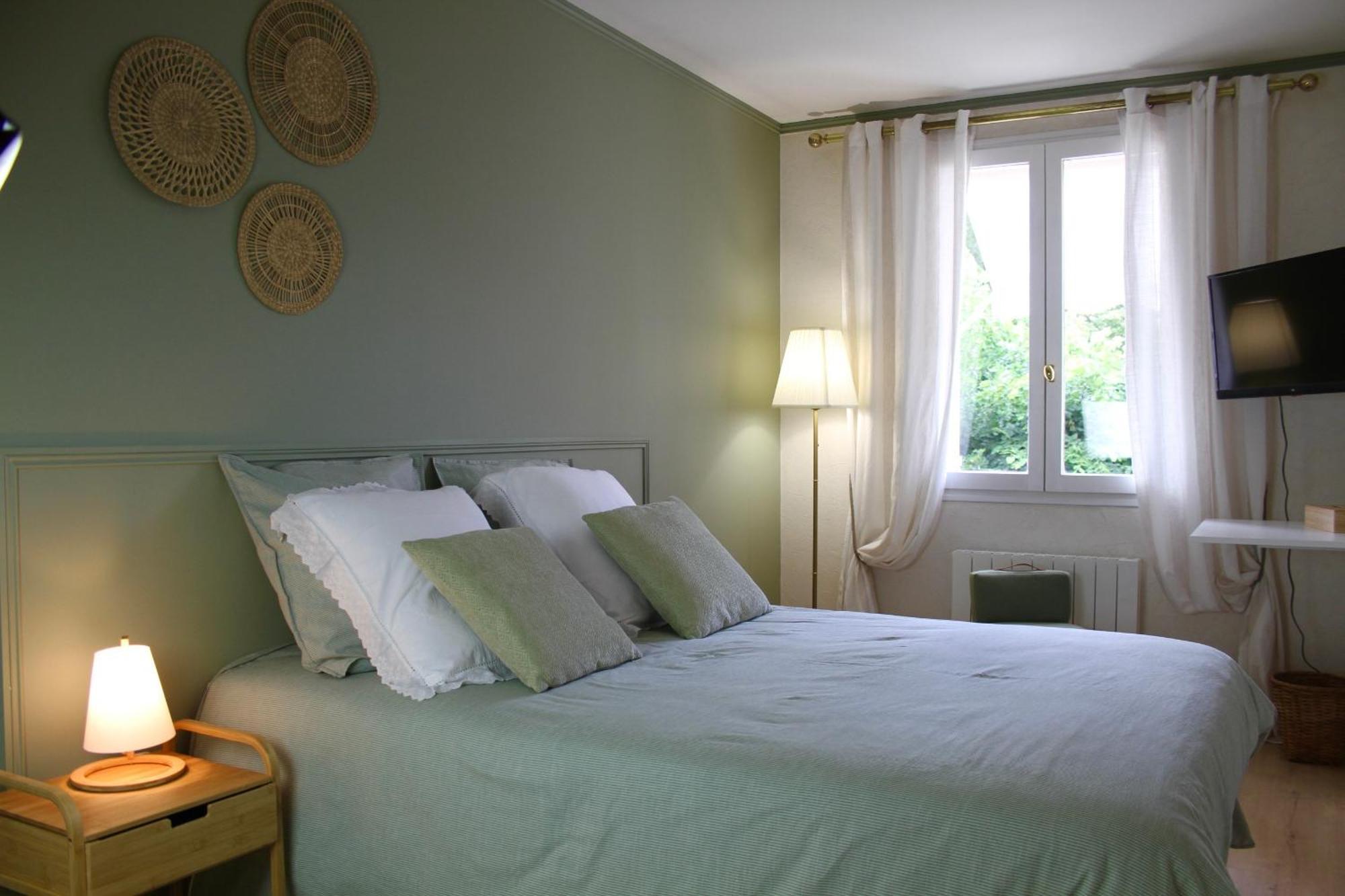 Chambres A La Maison Hermitage Aincourt Bagian luar foto